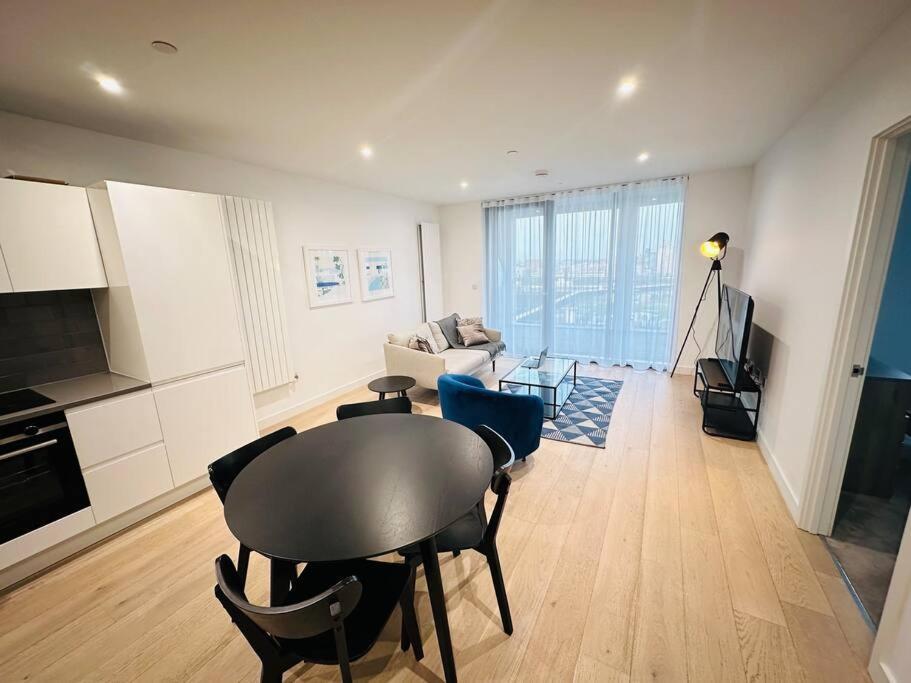 Spacious Modern 1 Bed Apartment. Londýn Exteriér fotografie